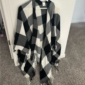 Black & white Shawl
